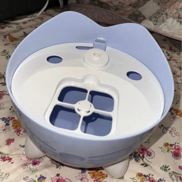 Catit PIXI Whimsical Cat-Shaped Light Up Free Standing Drinking Fountain Bowl - Picture 3 of 5